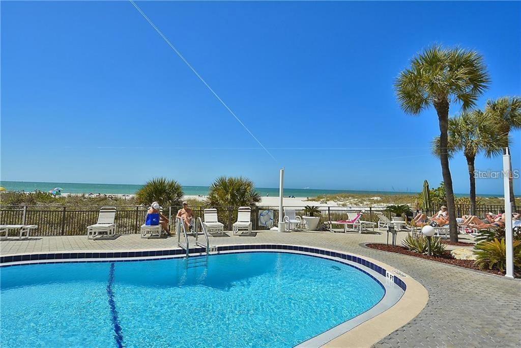 Oceanfront View Of Madeira Beach, Steps To The Beach - Madeira Norte Condo St. Pete Beach Kültér fotó